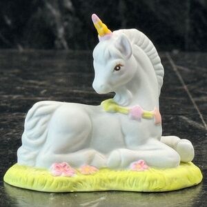 WALLACE BERRIE & COMPANY, INC. Fantasy Series 1982 Unicorn Figurine